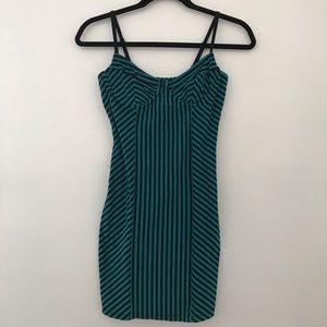 Stripped bodycon dress 🖤